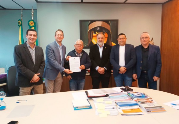 Emenda contemplou projeto que atende crianças e adolescentes em vulnerabilidade social