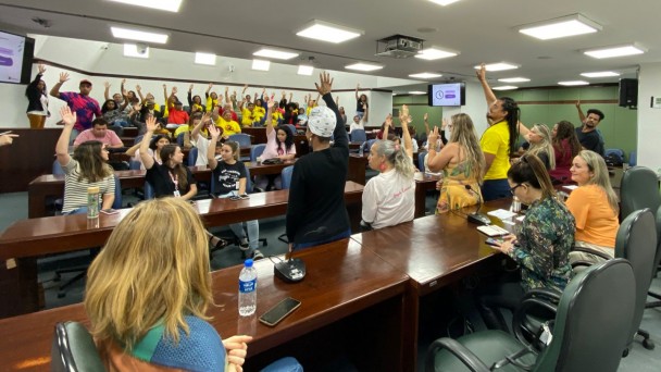 Participantes da reunião elegeram cinco membros do GT no Plenarinho da Assembleia Legislativa do RS