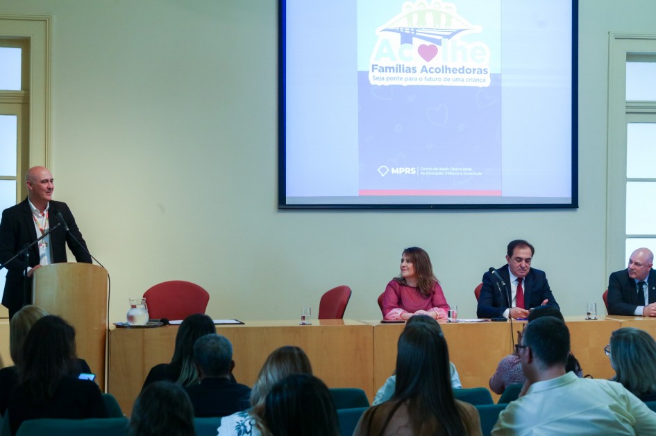 Saldanha destaca as ações da Sedes, como a inclusão do acolhimento familiar nos apoios técnicos da secretaria