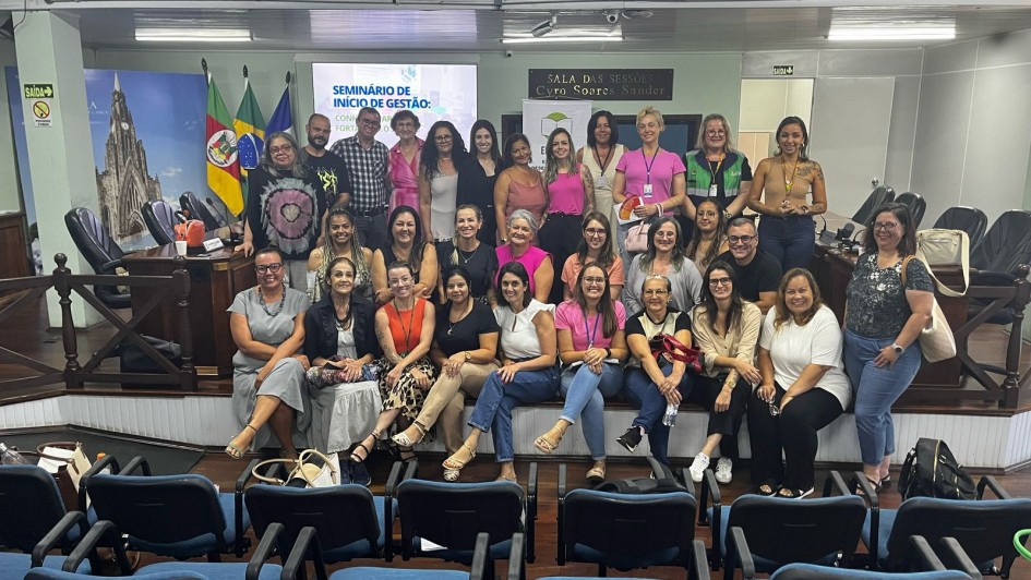 Equipe do EDSocial e representantes da Amserra realizaram capacitação com ênfase no SUAS na Câmara de Vereadores de Canela