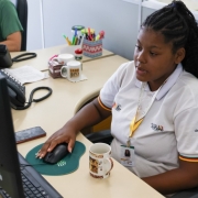 Um dos programas lançados foi o Partiu Futuro Reconstrução, que oferece vagas de aprendizes para jovens em órgãos públicos