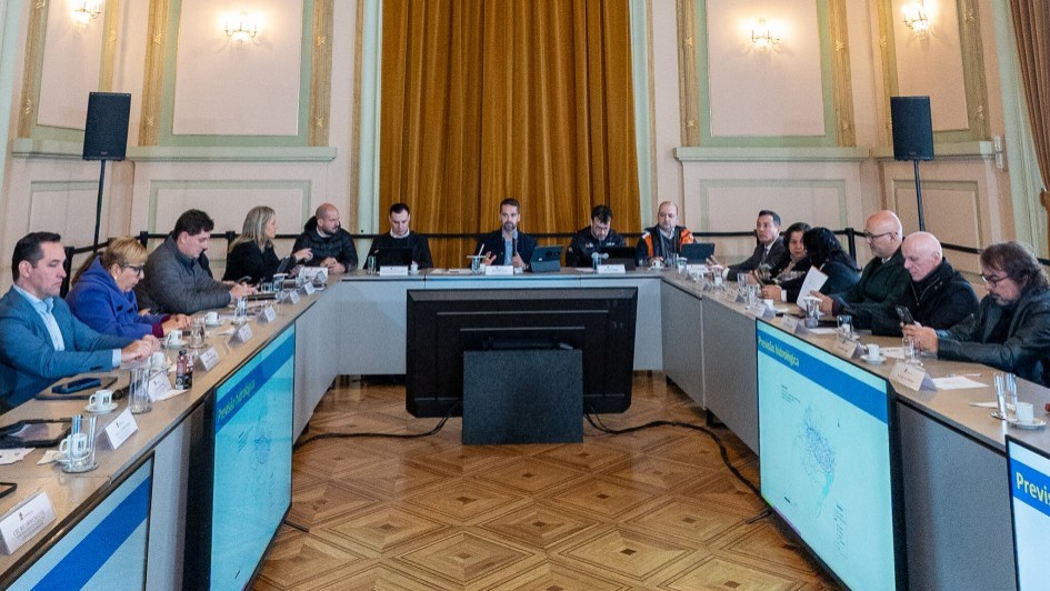 Governador lidera reunião de alinhamento sobre a situação climática no RS