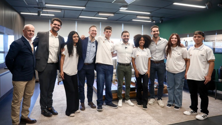 No encontro, governador destacou que jovens s&atilde;o exemplo da import&acirc;ncia da educa&ccedil;&atilde;o