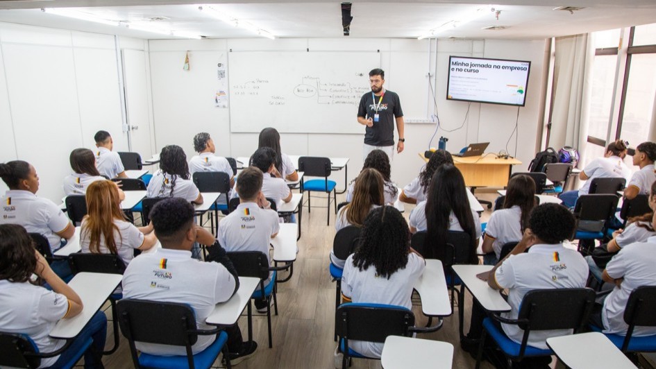 Iniciativa qualifica 2.785 jovens para atua&ccedil;&atilde;o no servi&ccedil;o p&uacute;blico