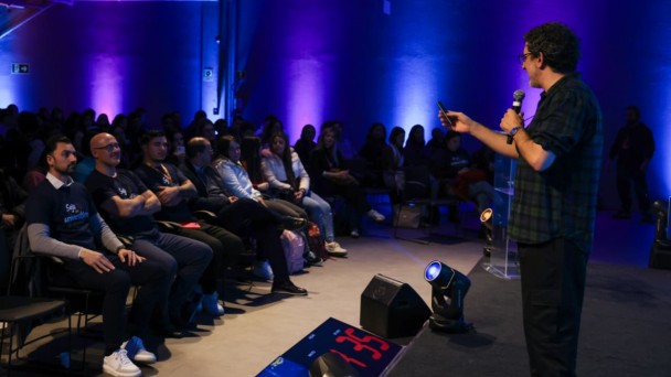 Encontro reuniu cerca de 200 jovens de Porto Alegre e Regi&atilde;o Metropolitana.